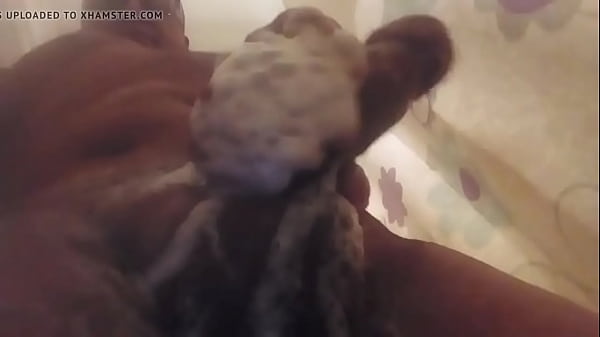 MASTURBANDOME EN LA DUCHA 