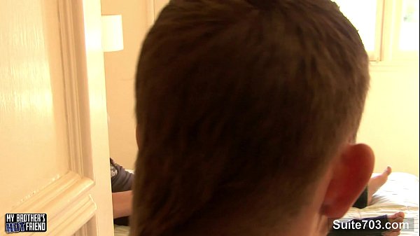 Play MP4 - Tattooed gay gets arse smashed well