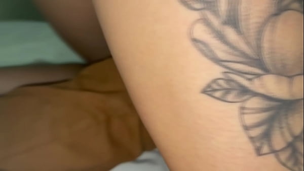 O pau era grosso e duro 