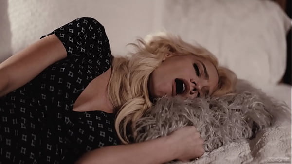 Play MP4 - Wicked - Gorgeous Kenna James Gets Her Pussy Spanked And Fucked Hard FULL SCENE