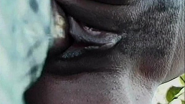 Metro - Ass From The Past - scene 3 - extract 1 