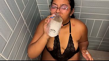 Sugar Piss Kaia Miller Drinks Piss Mixed With Sugar