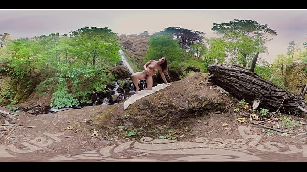 Hot boobed amateur brunette milf seductress from Yanks Tasty Luscious punishing her delicious pussy outdoors in this hot VR video 