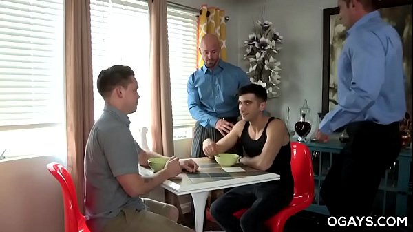 Play MP4 - One big horny family