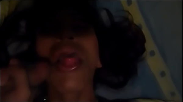 Play MP4 - travesti recibe mi leche en su cara