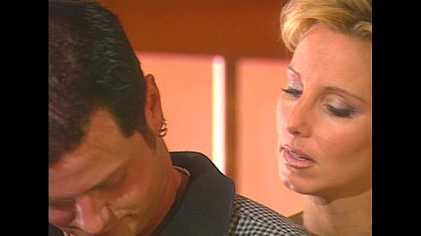 Play MP4 - Metro - Friends And Lovers 03 - scene 4