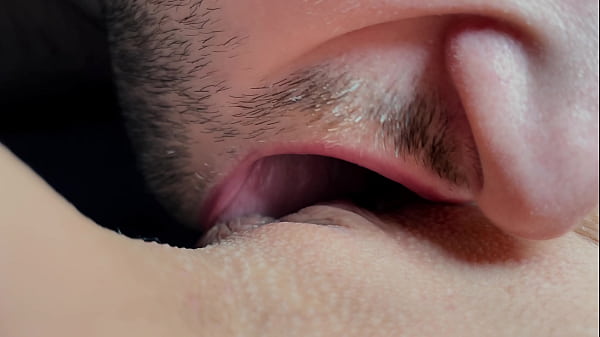 Play MP4 - Naughty Tongue Eating Pussy