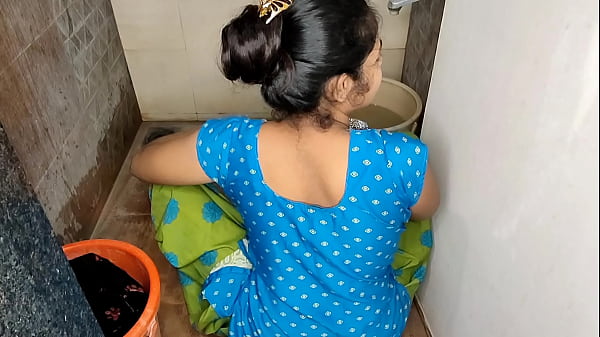 Play MP4 - निखिल नहा धो लो कॉलेज जाना है तुम्हे आ जा