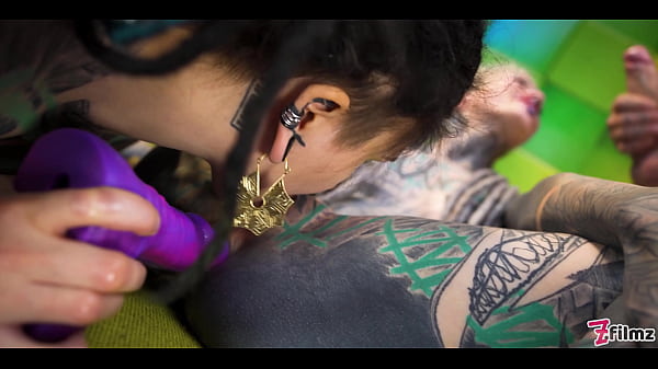 2 Goth Girls Threesome with Anal Gapes, Prolapse 