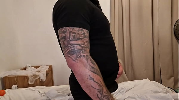 Halloween creepy sick fuck cums on her butt 