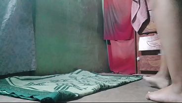 Nonton Una Monera Cachonda Se Masturba Su Jugoso Co&ntilde;o Hasta Alcanzar El Orgasmo thumbnail