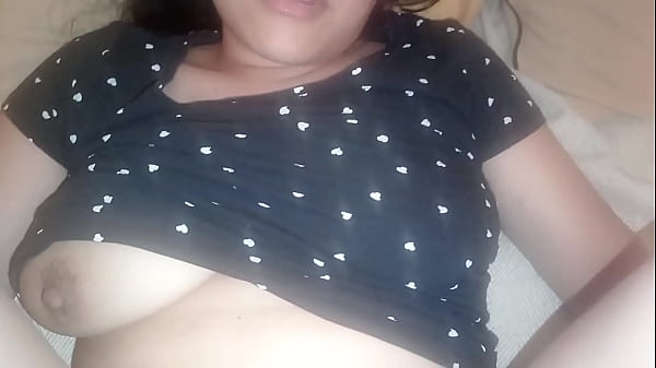 Despierto a mi hermanastra y me la cojo bien duro antes de que lleguen nuestros padres 