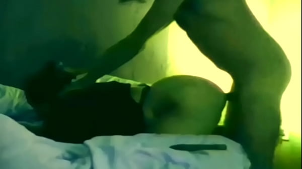 Lulu_gritando de dolor y placer de manera espectacular disfruta de una buena_pija perforandole el culo y ahulla como_una puta