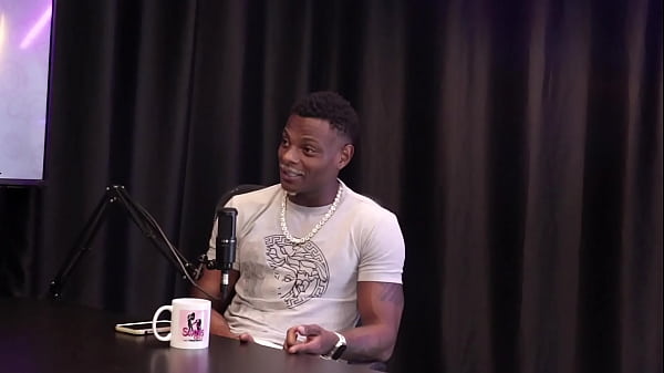 No começo ele foi muitocriticado e teve um sexo grupalcom duas transsexual que Will Mastro SHEER RED