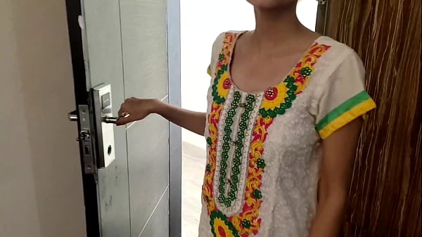 Desisaarabhabhi - Indian Desi Bhabhi seduces electrician while he is repairing. Pussy fucked hard with Hindi audio 