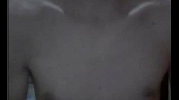 LEKE MOSTRANDO O CUZINHO GOSTOSO NA CAM 