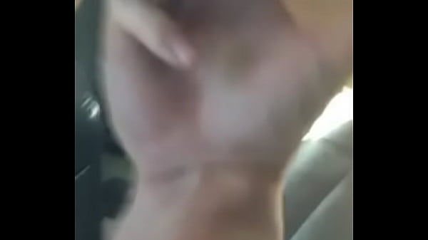 Play MP4 - Petite white girl squirting in the car