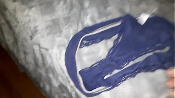 Play MP4 - Wet Panties