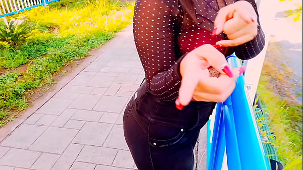 Play MP4 - Conoci Un Chico En el Parque y Terminamos Follando Sin Condon - Se siente RICO&period;