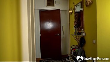 Nonton Redhead Likes To Fuck In Costume thumbnail