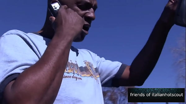 Nonton Hunk Black Fucks Brunette Girl In Pussy thumbnail