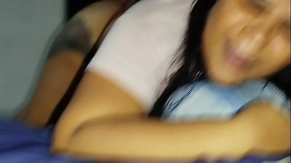 &iexcl;el due&ntilde;o de la casa viene a buscar la renta del mes &iexcl;le ofrec&iacute; mi cuerpo y acept&oacute; &iexcl;dame fuerte viejo sucio duele pero dame fuerte s&iacute; fuerte 