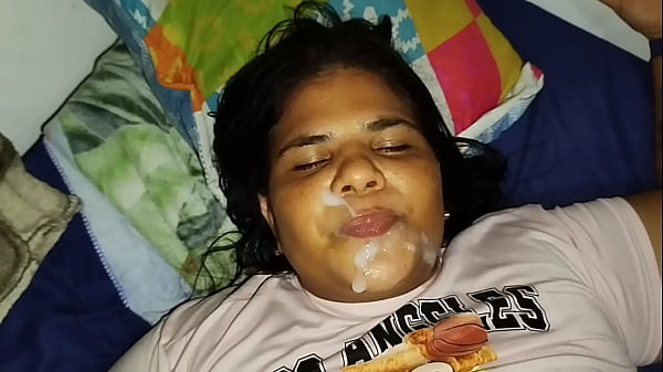 &iexcl;el due&ntilde;o de la casa viene a buscar la renta del mes &iexcl;le ofrec&iacute; mi cuerpo y acept&oacute; &iexcl;dame fuerte viejo sucio duele pero dame fuerte s&iacute; fuerte