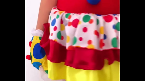 Dabalilela Payasita Bella Diabla_muestra_su tanga y su cola