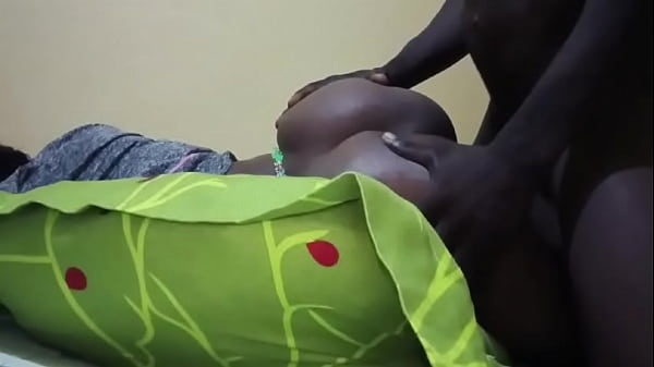 Salope au gros cul se fait d&eacute_foncer sur le c&ocirc_t&eacute_( sc&egrave_ne 02) )