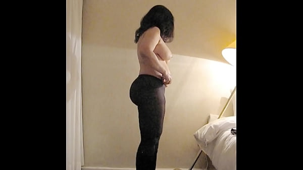 Voluptuous & Plump Amateur PAWG Indian MILF Strips 