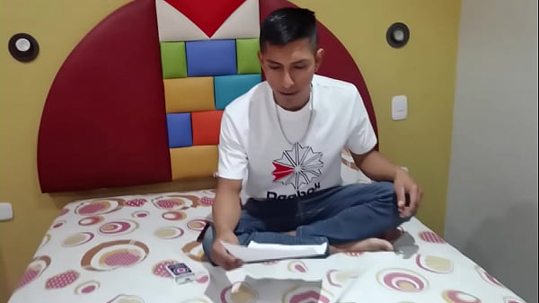 Juego De Cartas Con Excitantes Recompensas Termina En Un Buen Anal thumbnail