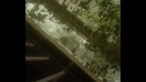 Juanito me ando por el balc&oacute_n