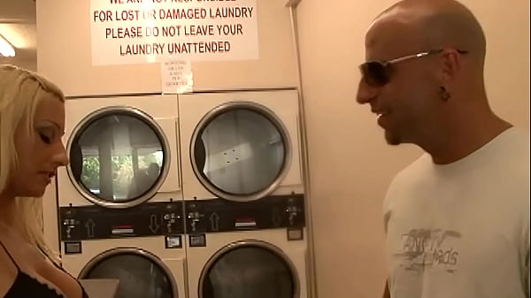 Play MP4 - Fucking blonde big tits mom