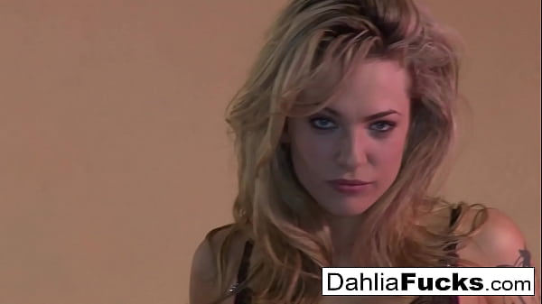 Hot babe gets rubbed down 