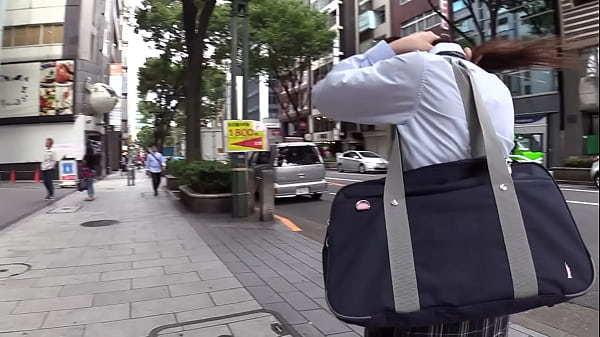 Jkたちにオナホを持たせたら&hellip;　興味深々でハードにシゴかれ精子空っぽに！　女子校生 制服 ナンパ その他フェチ 素人 企画 手コキ オモチャ