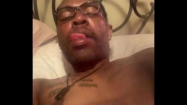 The dick slinger with wet lips