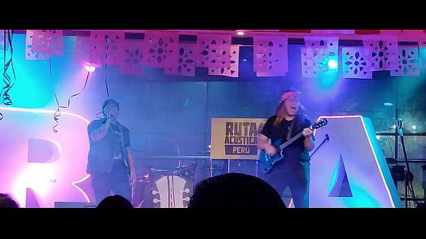 Cholo arequipe&ntilde;o que se cree pituco en cajamarca rompe los escenarios en ruta acustica , termina mal solo llega a segunda ronda 