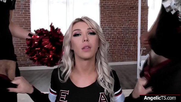 Play MP4 - Shemale cheerleader threesome barebacked