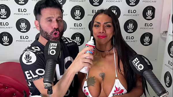 Play MP4 - Vane Milf Fit calienta la previa del cuarto picante