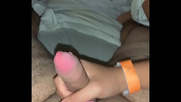 Play MP4 - Asian gf giving me handjob