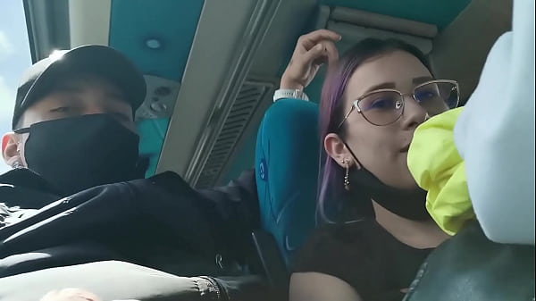 Sexy Latina gives her boyfriend a super blowjob on a public bus traveling between Bogota and Medellin - Bucarasex 