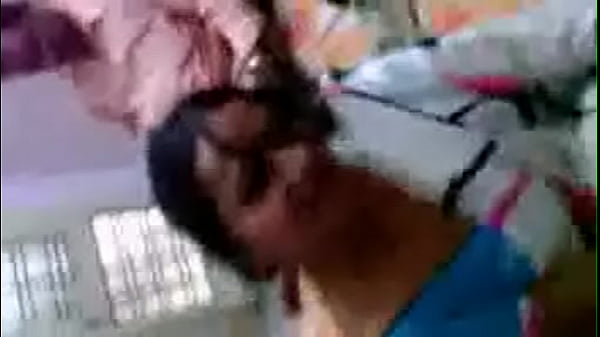 lady sandwitched_bewtweentwo guys