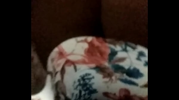 Upskirt a gordibuena 