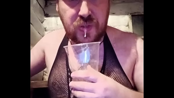 Гей из России жёстко отшлёпал свои яйца, громко кончил и залил свежей спермой рот и лицо! thumbnail