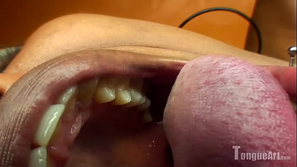 Pixie shows off mouth 