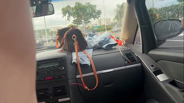 Aline Tavares: Estava passeando pelo shopping quando conheci esse vendedor em uma loja, n&atilde;o resistimos ao tesao e fomos para o estacionamento transar gostoso - adoro essa adrenalina se poder ser flavrada 