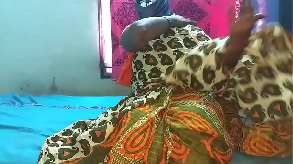 indian cheating house wife saree removing_and boobs_show in web cam