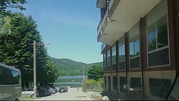 Nonton Sega In Riva Al Lago - Lara Manara E Lollo thumbnail