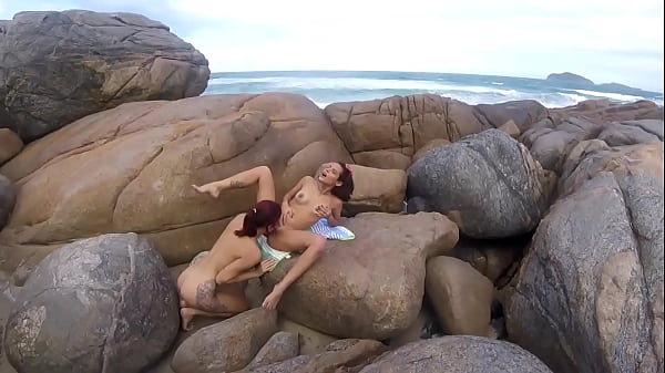 Nonton Arrochando Na Rocha thumbnail