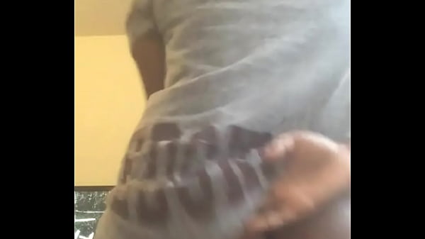 387DC4D6-9D33-4F72-8114-6E6B9B2FA824.MOV